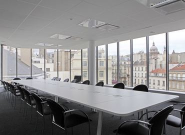 Explore flexible a 36 m² Shared office  in Paris, rue du Cardinal Lemoine 45 (75005) - 0 | MatchOffice