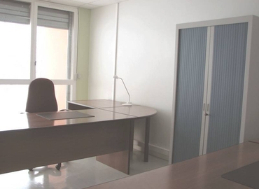 Join flexible a 26 m² Coworking space  in Saint Étienne, 2 Allée Giacomo Puccini (42000) - 1 | MatchOffice