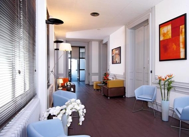 Join comfortable a 30 m² Coworking space  in Bordeaux, 2 (33064) - 1 | MatchOffice