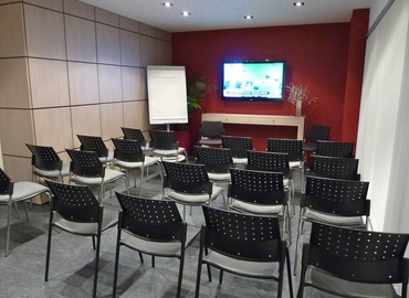 Join flexible a 18 m² Shared office  in Boves, Rue des Indes Noires (80440) - 3 | MatchOffice