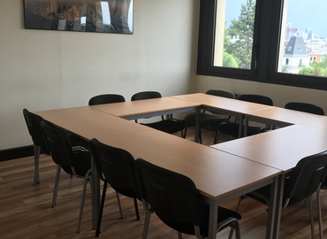 21 m² Conference room in Saint-Cloud, Avenue Duval le Camus 8 (92210) - 3 | MatchOffice.com