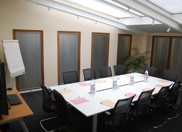 20 m² Business park in Charenton-le-Pont, Place Henri IV 7 (94220) - 1 | MatchOffice.com