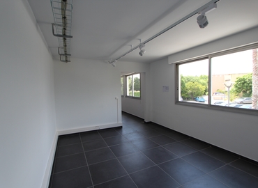 83 m² Serviced office property for rent in Montpellier, Rue de la Crouzette (34170) - 2 | MatchOffice.com