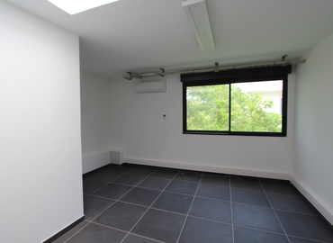 37 m² Business park property for rent in Montpellier, Rue de la Crouzette (34170) - 1 | MatchOffice.com