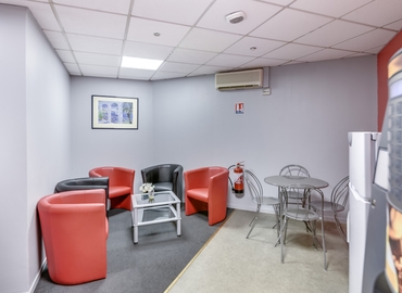 Choose a 10 m² Convention center in Bordeaux, 26 Avenue Gustave Eiffel (70101) - 3 | MatchOffice