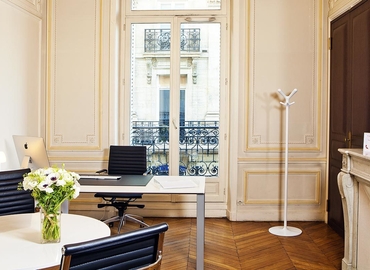130 m² Business center building for rent in Paris, 1 (75008) - 1 | MatchOffice.com