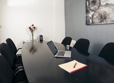 140 m² Business space building available to rent in Paris, 25 (75008) - 2 | MatchOffice