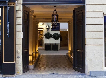 Rent a 15 m² Convention center in Paris, 231 (75001) - 2 | MatchOffice