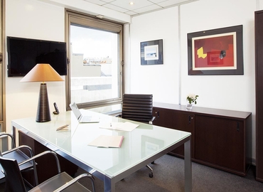 Book a 25 m² Conference space in Paris, 10 (75002) - 0 | MatchOffice