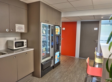 27 m² Shared workspace  in Lyon, 73 cours Albert Thomas (69003) - 2 | MatchOffice