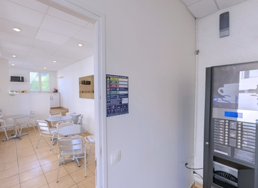 Choose a 31 m² Convention center in Saint-Cloud, Avenue Duval le Camus 8 (92210) - 2 | MatchOffice