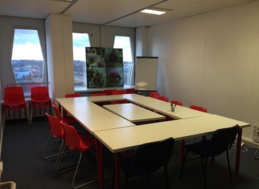 Book a 35 m² Conference center in Thiais, Tour Europa (94320) - 1 | MatchOffice