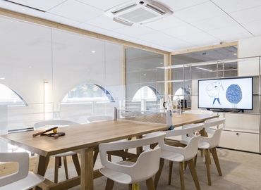 Rent a 9 m² Convention center in Nice, 1 Place du Pin  (06300) - 4 | MatchOffice.com