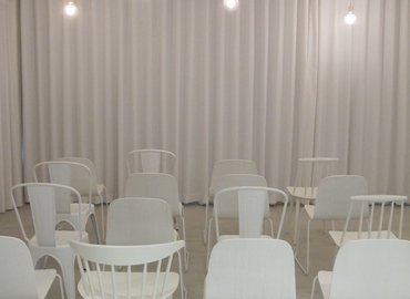 Rent a 16 m² Conference room in Nice, 1 Place du Pin (06300) - 9 | MatchOffice.com
