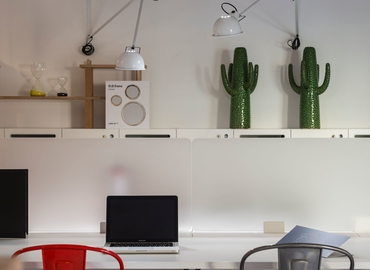 Book a 16 m² Conference space in Nice, 1 Place du Pin  (06300) - 1 | MatchOffice