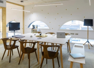 Choose a 75 m² Conference center in Nice, 1 Place du Pin (06300) - 13 | MatchOffice