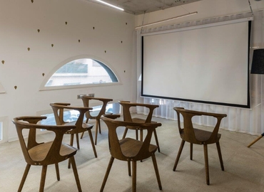 Choose a 24 m² Convention center in Nice, 1 Place du Pin (06300) - 0 | MatchOffice.com