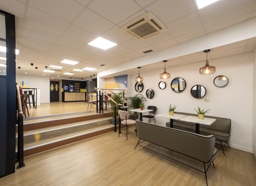 250 m² Business center in Neuilly-Sur-Seine, Avenue Charles de Gaulle 183 (92200) - 1 | MatchOffice