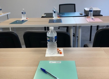 Book a 36 m² Conference hall in Marseilles, 39 Rue Roger Renzo (13008) - 2 | MatchOffice