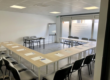 Choose a 36 m² Convention center in Marseilles, 39 Rue Roger Renzo (13008) - 8 | MatchOffice.com