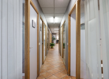 25 m² Convention center in Cannes, Boulevard de la Ferrage 29 (06414) - 7 | MatchOffice.com