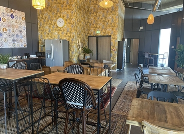1200 m² Business space in Perpignan, Boulevard Saint-Assiscle (66100) - 2 | MatchOffice.com
