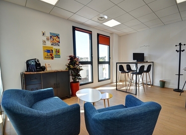 170 m² Meeting room in Marseilles, 1120 Route de Gémenos  (13400) - 3 | MatchOffice