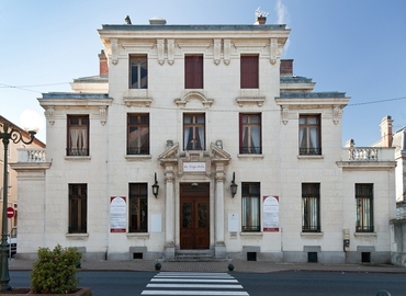 1000 m² Convention center in Mazamet, 17 Av. Albert Rouviere (81200) - 1 | MatchOffice.com