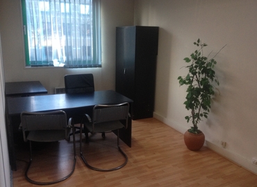 150 m² Conference center in Champs-sur-Marne, 11 Rue Albert Einstein (77420) - 2 | MatchOffice.com