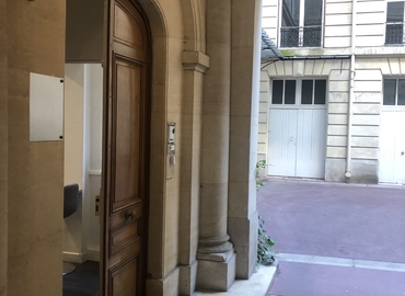 17 m² Coworking  in Paris 8, Rue de la Tremoille (75008) - 0 | MatchOffice