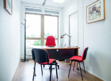 600 m² Business center in Val-de-Marne, 70 avenue du Général De Gaulle (94000) - 1 | MatchOffice.com