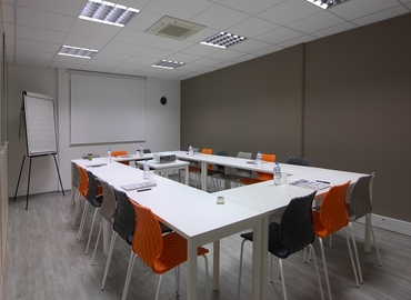 150 m² Business park in Gard, 76 Allées Louis Bleriot (30320) - 1 | MatchOffice