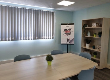 150 m² Business park in Reims, 8 rue Gabriel Voisin  (51100) - 1 | MatchOffice