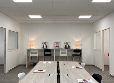 150 m² Business center in Sainte Maxime, Rte du Plan de la Tour (83120) - 2 | MatchOffice