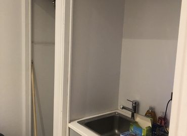 17 m² Shared workspace  in Paris 8, Rue de la Tremoille (75008) - 11 | MatchOffice