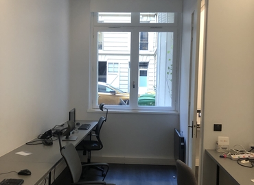 17 m² Conference space in Paris 8, Rue de la Tremoille (75008) - 2 | MatchOffice.com