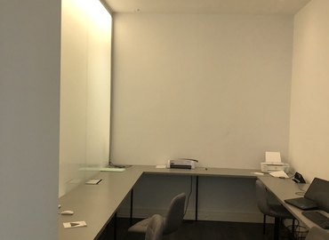 17 m² Conference space in Paris 8, Rue de la Tremoille (75008) - 4 | MatchOffice.com