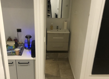 17 m² Conference center in Paris 8, Rue de la Tremoille (75008) - 9 | MatchOffice.com