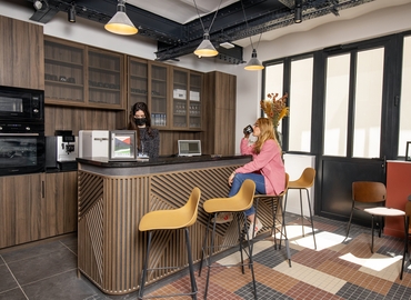 Bureaux partagés à louer à Saint-Dénis 500 m², 3 Pl. Martin Levasseur - 8 | MatchOffice