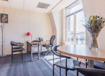 150 m² Shared workspace  in Paris 11, Parvis de la Gare (75012) - 2 | MatchOffice.com