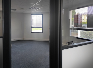 100 m² Coworking  in Aix en Provence, Rte de la Côté d'Azur (13590) - 1 | MatchOffice