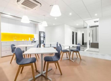 100 m² Business center in Reims, 9-11 rue Gaston Boyer (51100) - 1 | MatchOffice.com