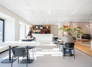 100 m² Co-working  in Lille, Place de la gare (59000) - 1 | MatchOffice.com