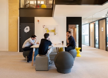 50 m² Convention center in Lyon, 5 place Charles Béraudier (69428) - 2 | MatchOffice.com