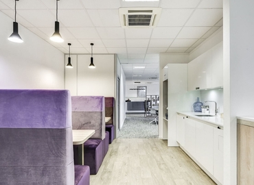 35 m² Convention center in Saint-Dénis, 18 Place Des Nympheas (93420) - 4 | MatchOffice