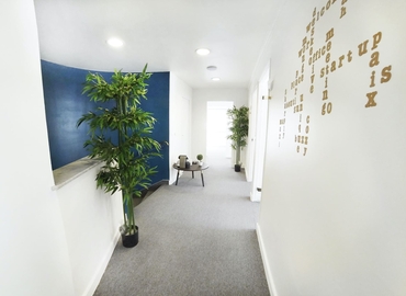 Office 24 rue Cambacérès 75008 Paris 8