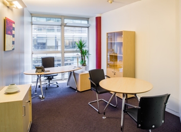 30 m² Convention center in Paris 8, 23 rue Balzac (75008) - 5 | MatchOffice.com