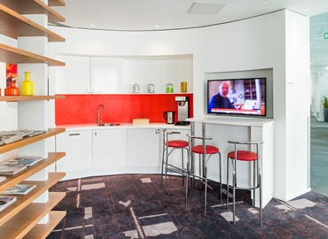 50 m² Shared workspace  in Paris 7, 148 rue de l'Université (75007) - 15 | MatchOffice.com