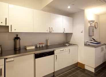 50 m² Coworking space  in Marseilles, 10 Place de la Joliette (13567) - 12 | MatchOffice.com