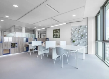 200 m² Shared workspace  in Versailless, Parvis Colonel Arnaud Beltrame (78000) - 14 | MatchOffice.com